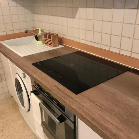 2 Pieces Avec Terrasse *