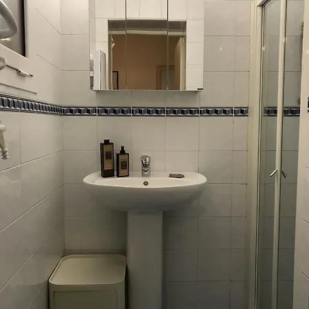 2 Pieces Avec Terrasse Apartman